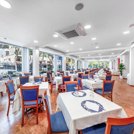 Hotel Zanarini In Centro A ريتشوني المظهر الخارجي الصورة