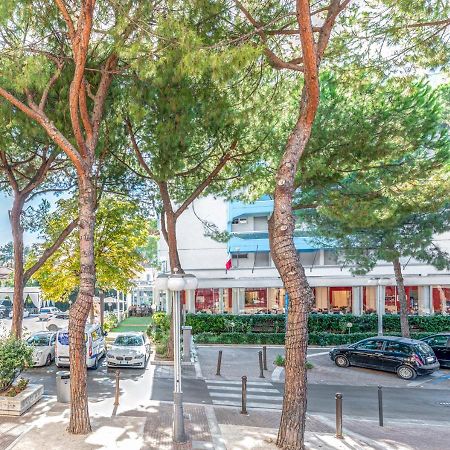 Hotel Zanarini In Centro A ريتشوني المظهر الخارجي الصورة