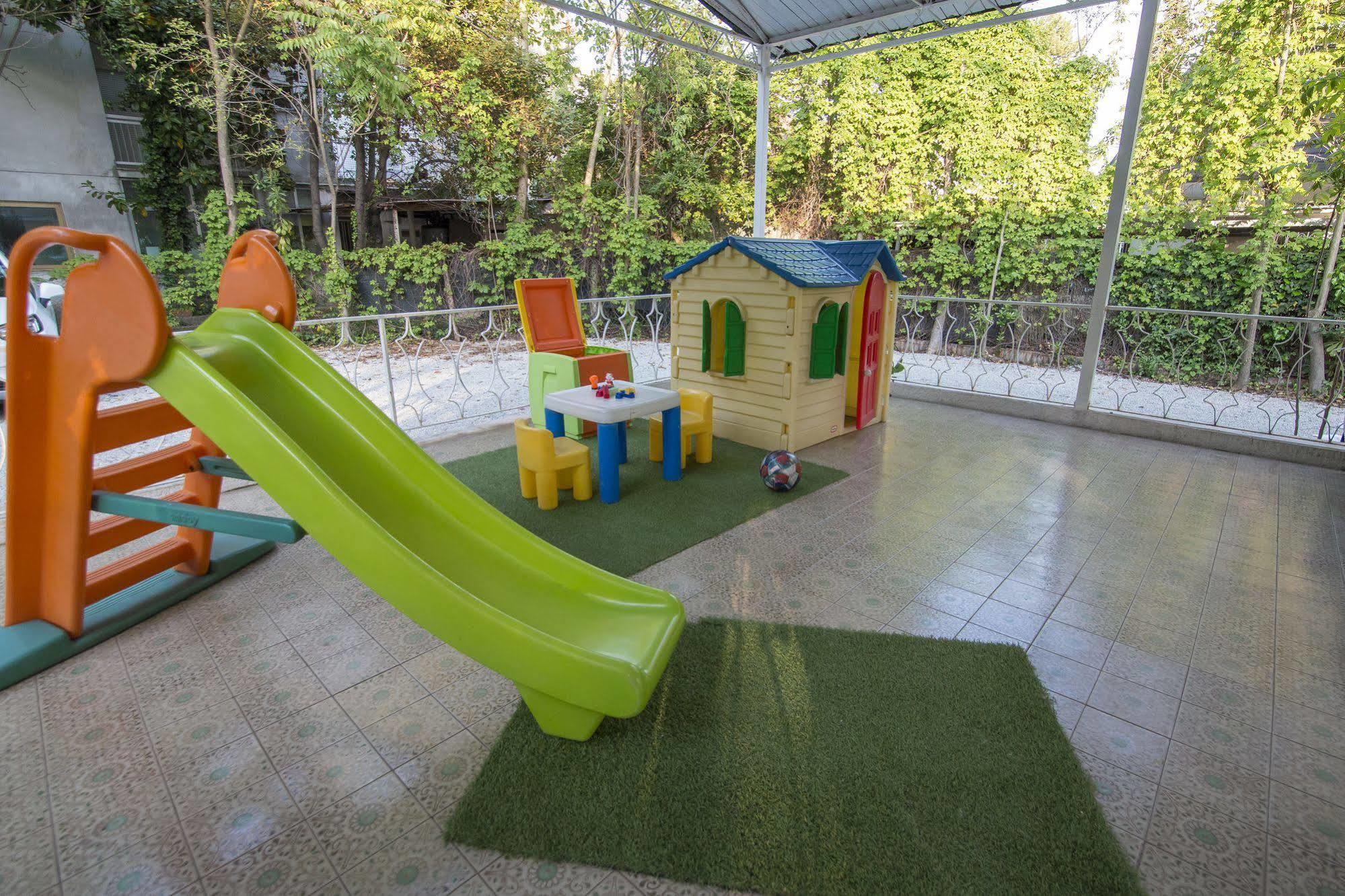 Hotel Zanarini In Centro A ريتشوني المظهر الخارجي الصورة